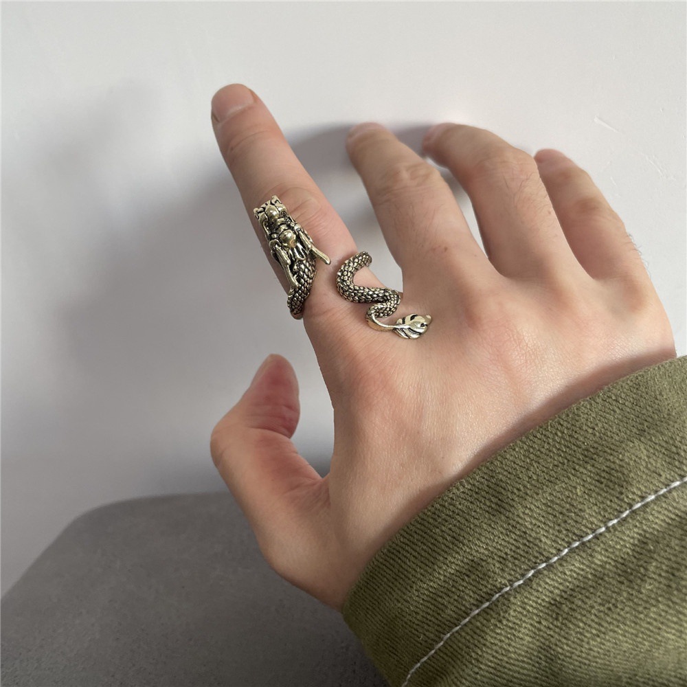 Dragon Mouth Grip Cigarette Holder Ring Adjustable