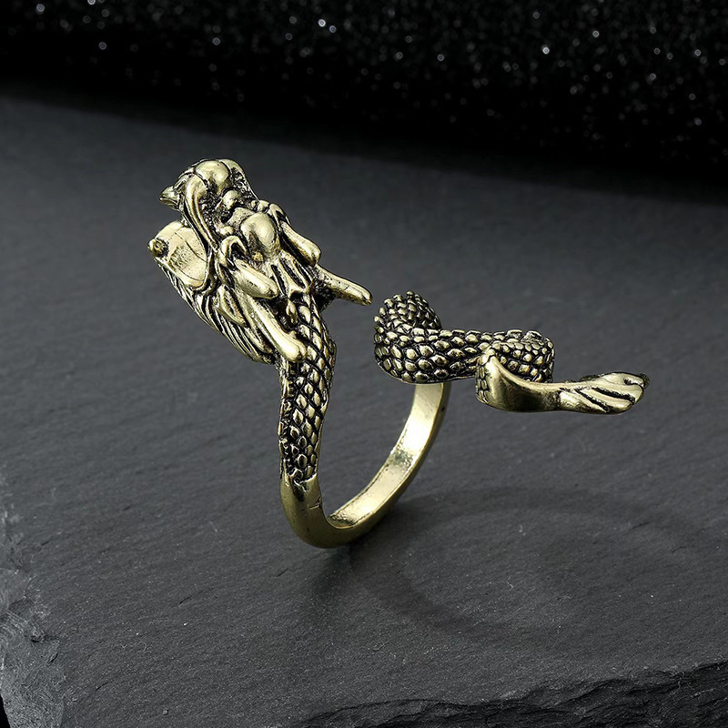 Dragon Mouth Grip Cigarette Holder Ring Adjustable