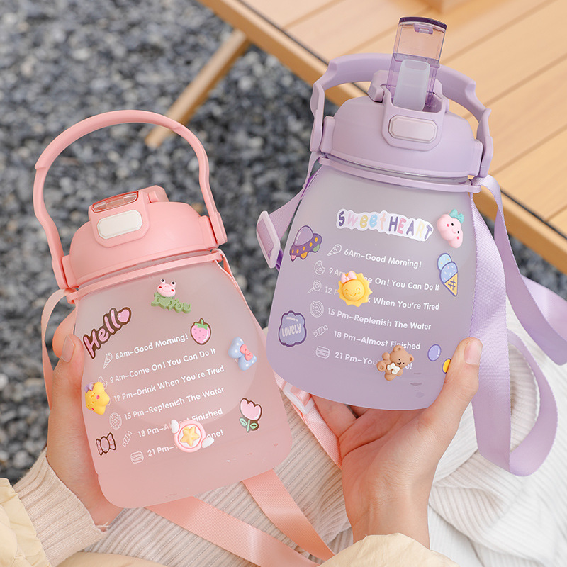 1300ml Gradient Plastic Water Bottle for Girl Kawaii Botella De Agua Kids  Motivacional Gourde Portable Large Chaleira with Straw