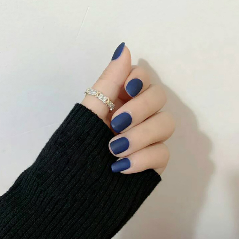 Pierced Nails Are The Latest '90s Trend To Make A Comeback