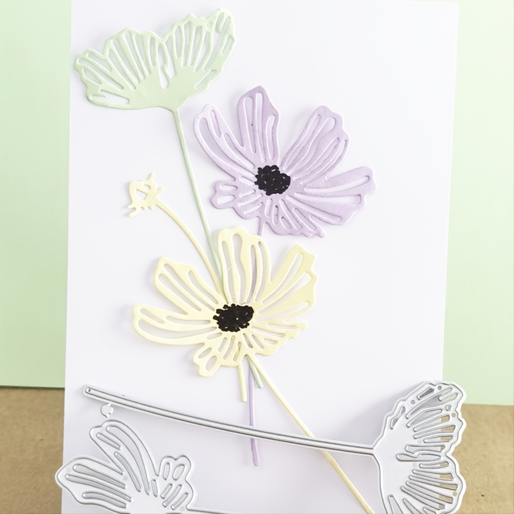 

Matériel de loisirs créatifs : découpe de fleurs en métal pour la réalisation de cartes, albums photo et scrapbooking. Idéal pour l'embossage de papier et la décoration de cartes.