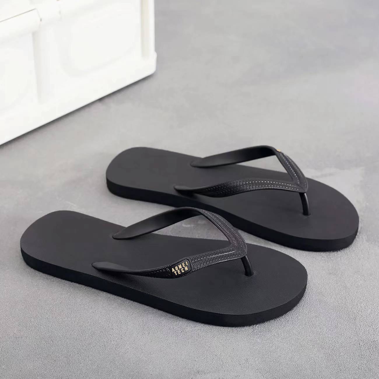 Men's Lightweight Non Slip Flip Flops Quick Drying Comfy Thong Sandals ...