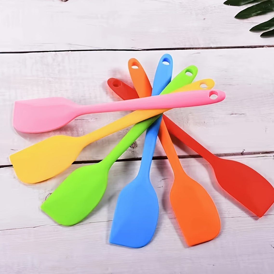 Racloir Et Spatule En Silicone Doux, Racloir À Gâteau Résistant À Haute  Température Intégré, Couteau À Beurre En Caoutchouc Pour La Pâtisserie, Mode en ligne