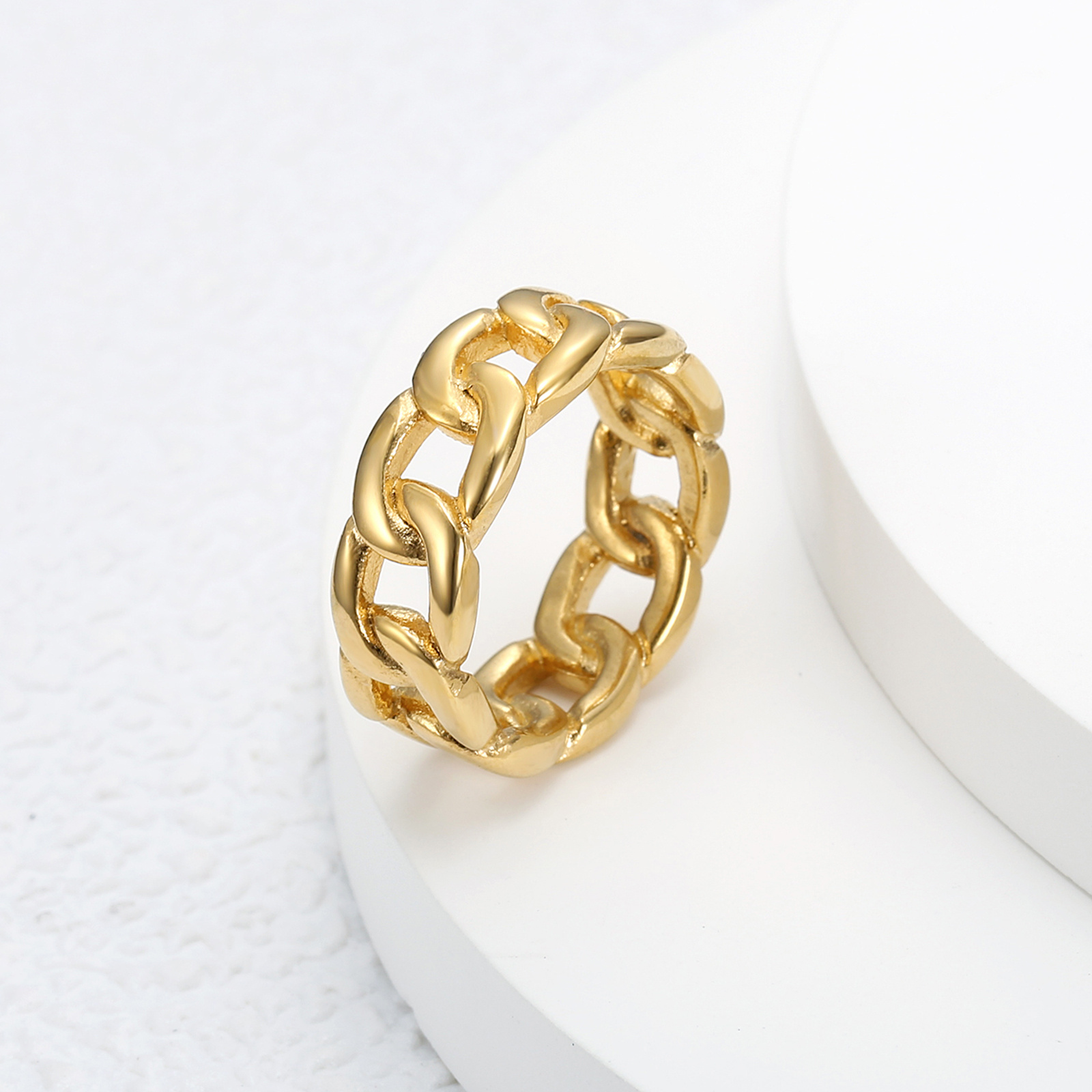 Chain Ring in Gold 6
