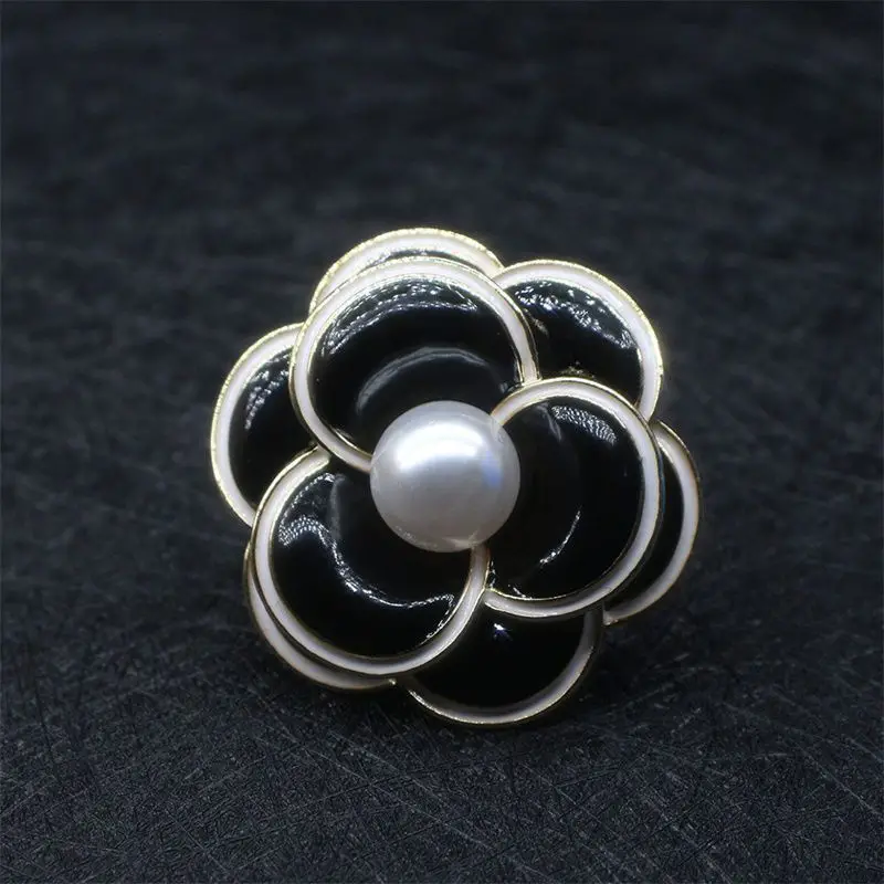 Women's Fashion Accessories, Elegant Scarf Clips, Black White Camellia  Three-rings Flower Scarves Buckle
