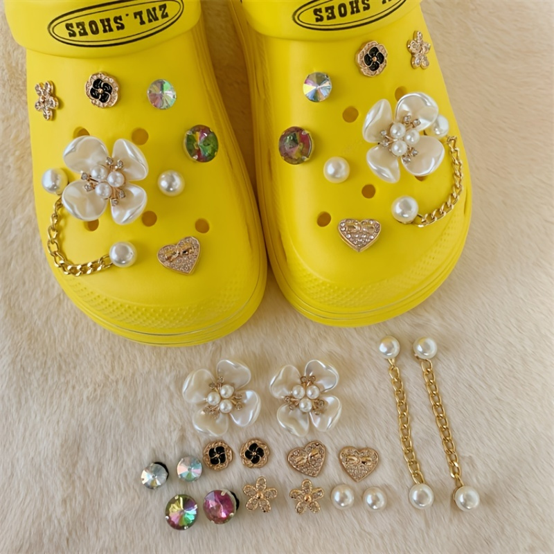  Bling Croc Charms for Women Girls,Golden Bling Shoe Charms for  Croc Sandals,Bling Chain Charm Shoes Accessories Shoe Decorations for  Birthday Gifts Party Favors : Clothing, Shoes & Jewelry