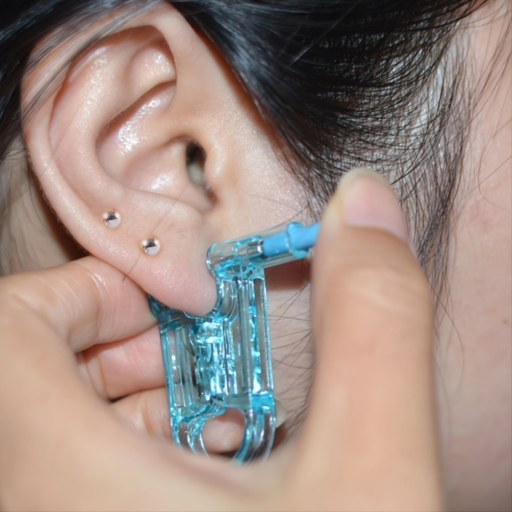 Pistola perforadora de orejas desechable👂 recuerda que lo exclusivo solo  aquí ‼️Saludable herramienta de Arete Abridor o Piercing de oreja 🛍️ Me  ubicas, By Mundo Chic - Celeste