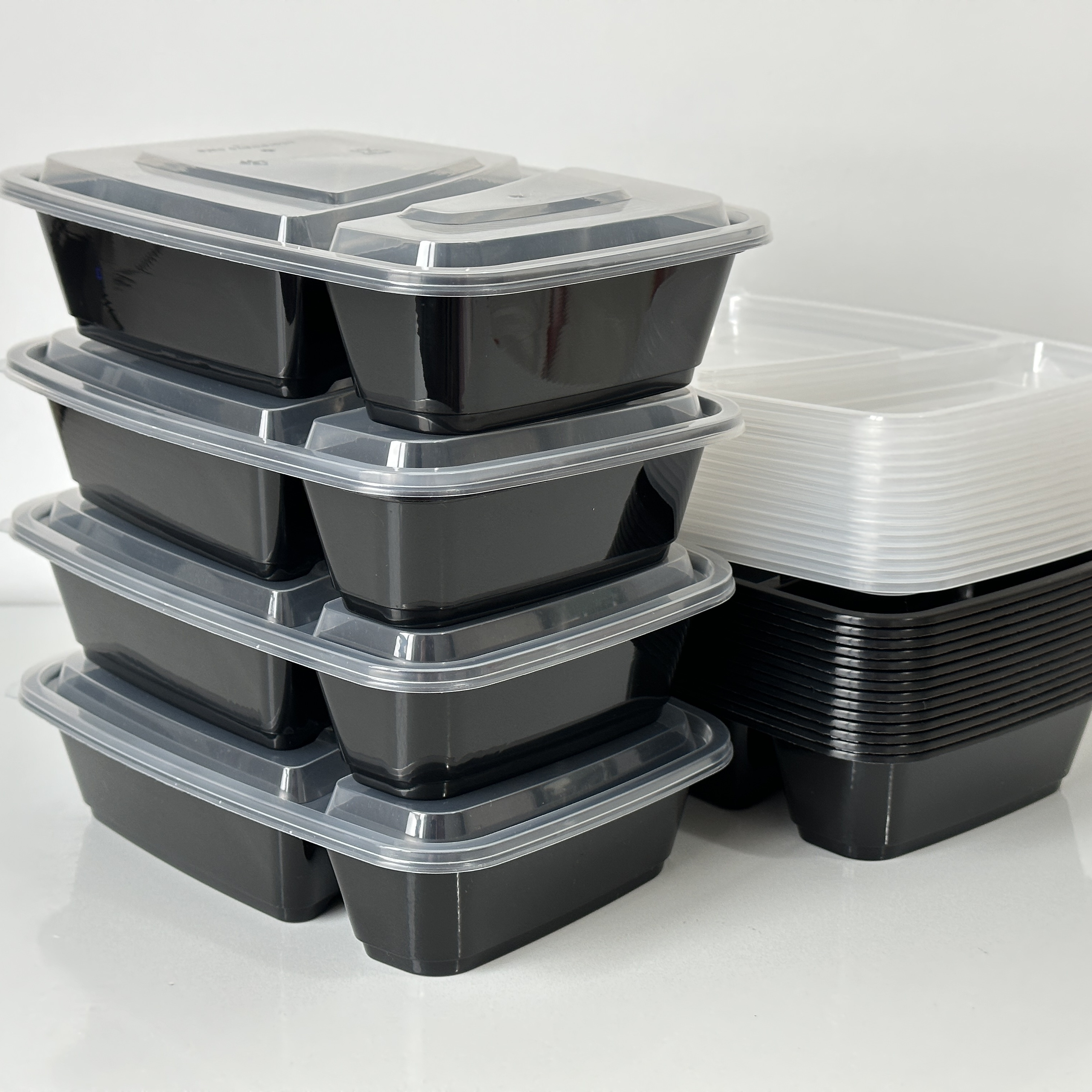 Cheer Collection Set of 8 28oz Airtight Food Storage Containers (Black)