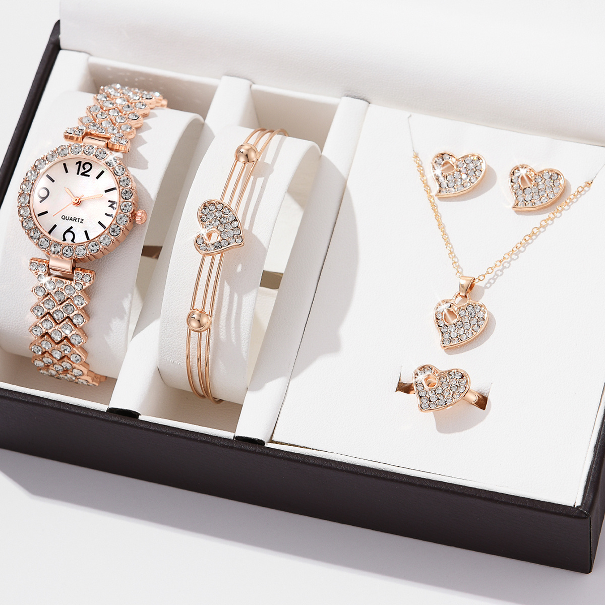 Montre Femme Quartz Fantaisie - Bracelet Métal Trèfle - Neuf Avec étiquettes