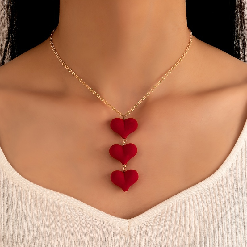

Fashion Jewelry Red Velvet Heart Single Layer Necklace Geometric Irregular Chain Necklace