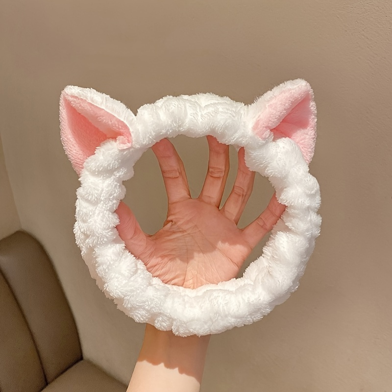 Coral Fleece Facial Spa Headband with Cat Ears - Comfortable and Stylish Skincare Headband for Washing Face and Makeup