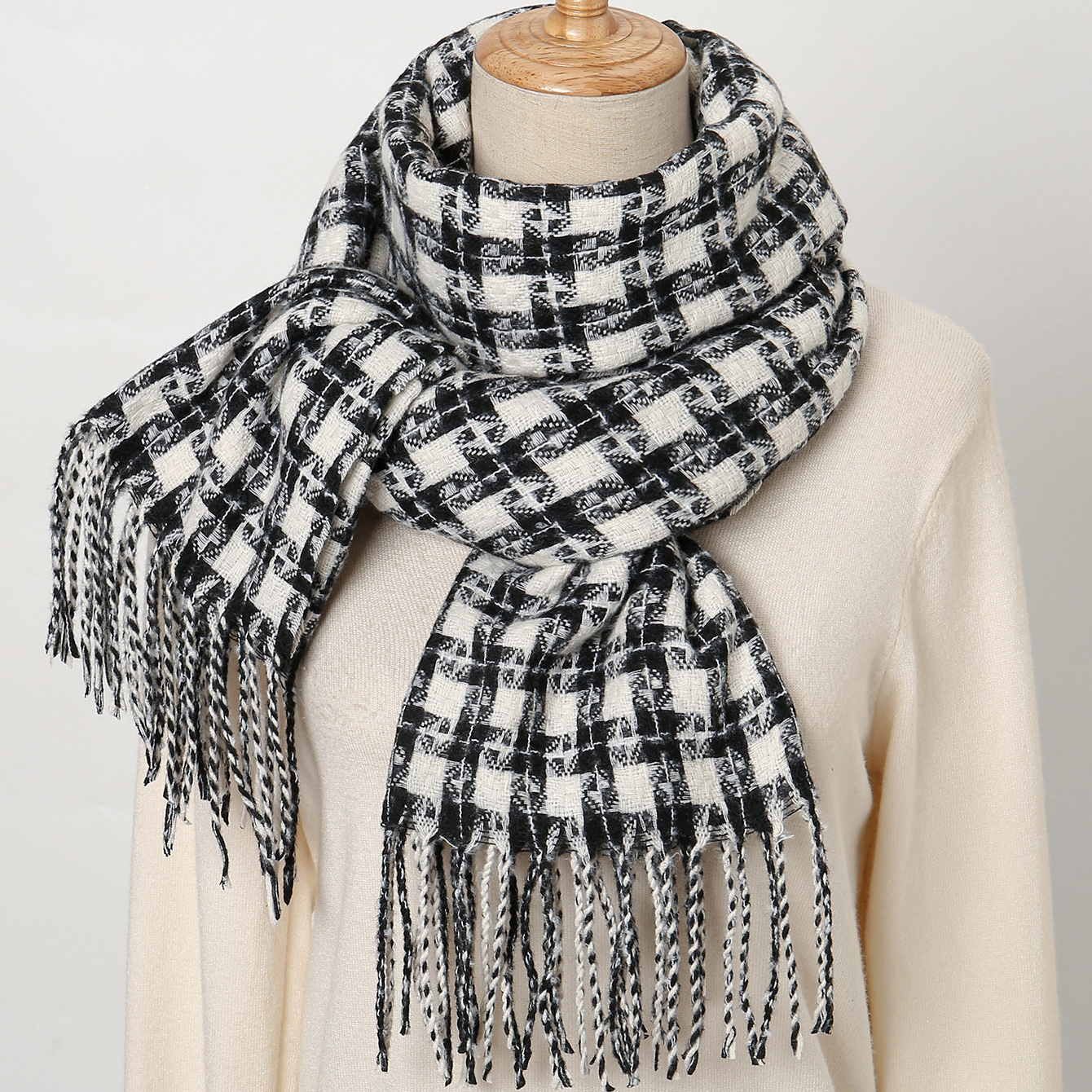 26 77 76 77 Long Tassel Scarf Elegant Diamond Lattice Plaid - Temu ...