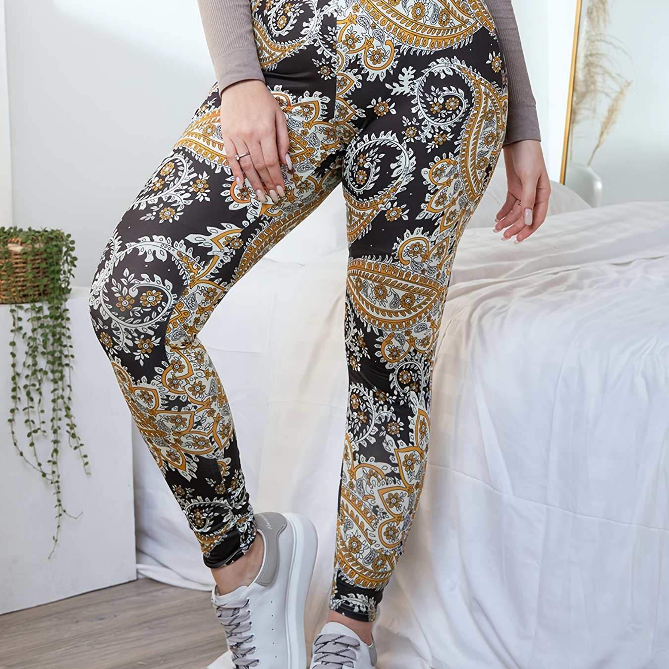  Indian Floral Paisley Medallion Yoga Leggings for Women Printed  Outfits Butter Soft Leggings for Women X-Small : Clothing, Shoes & Jewelry