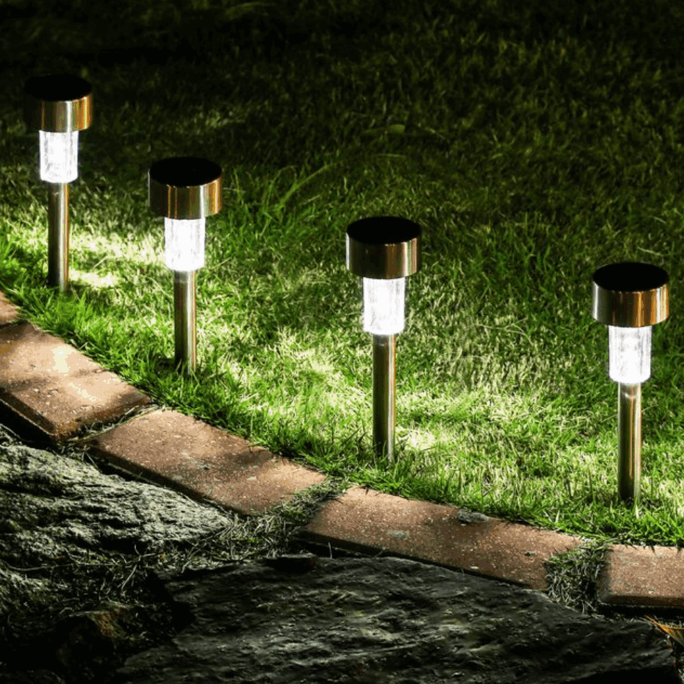 green spotlights for garden