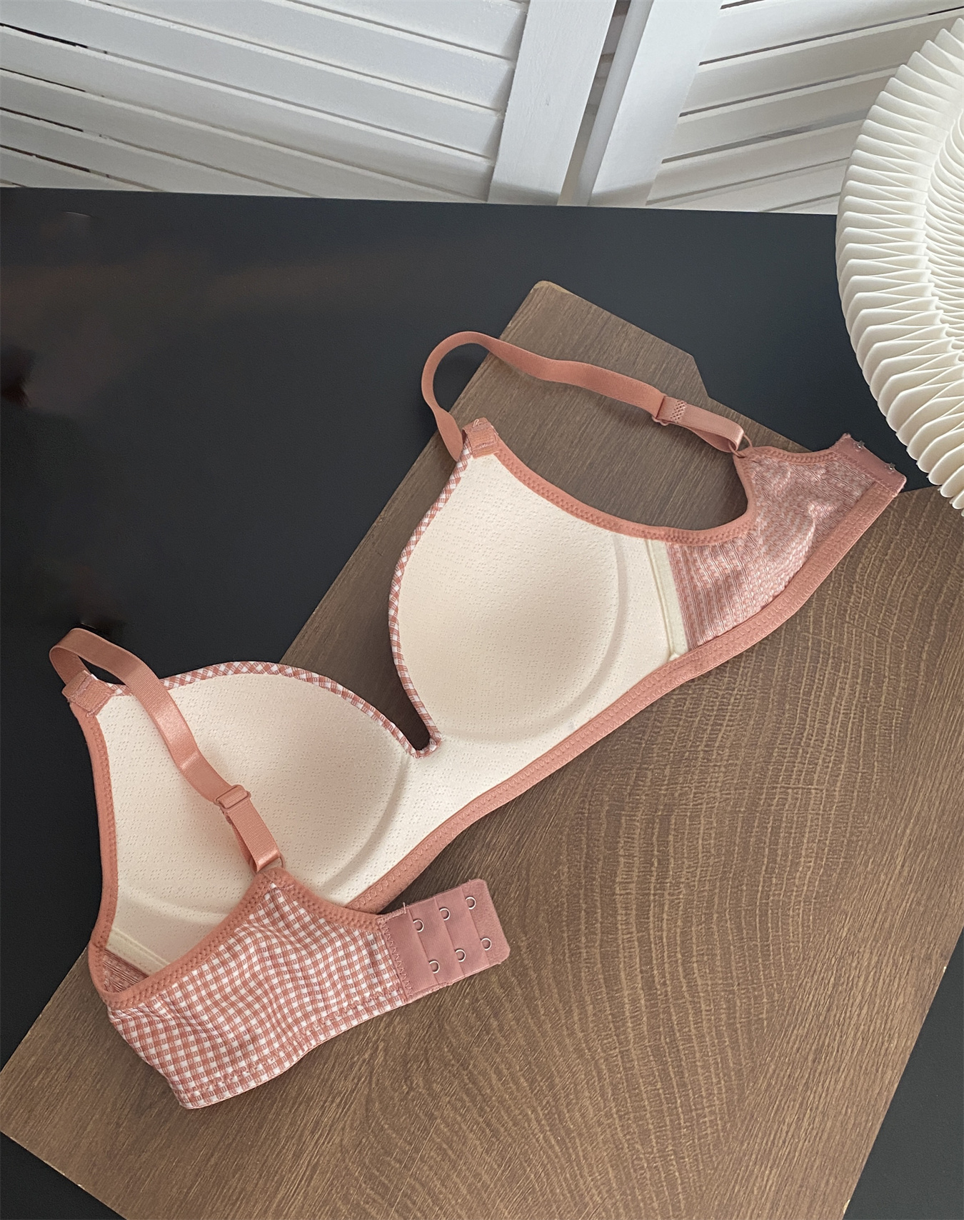 Stylish and Comfortable Victoria's Secret PINK Criss Cross Bra