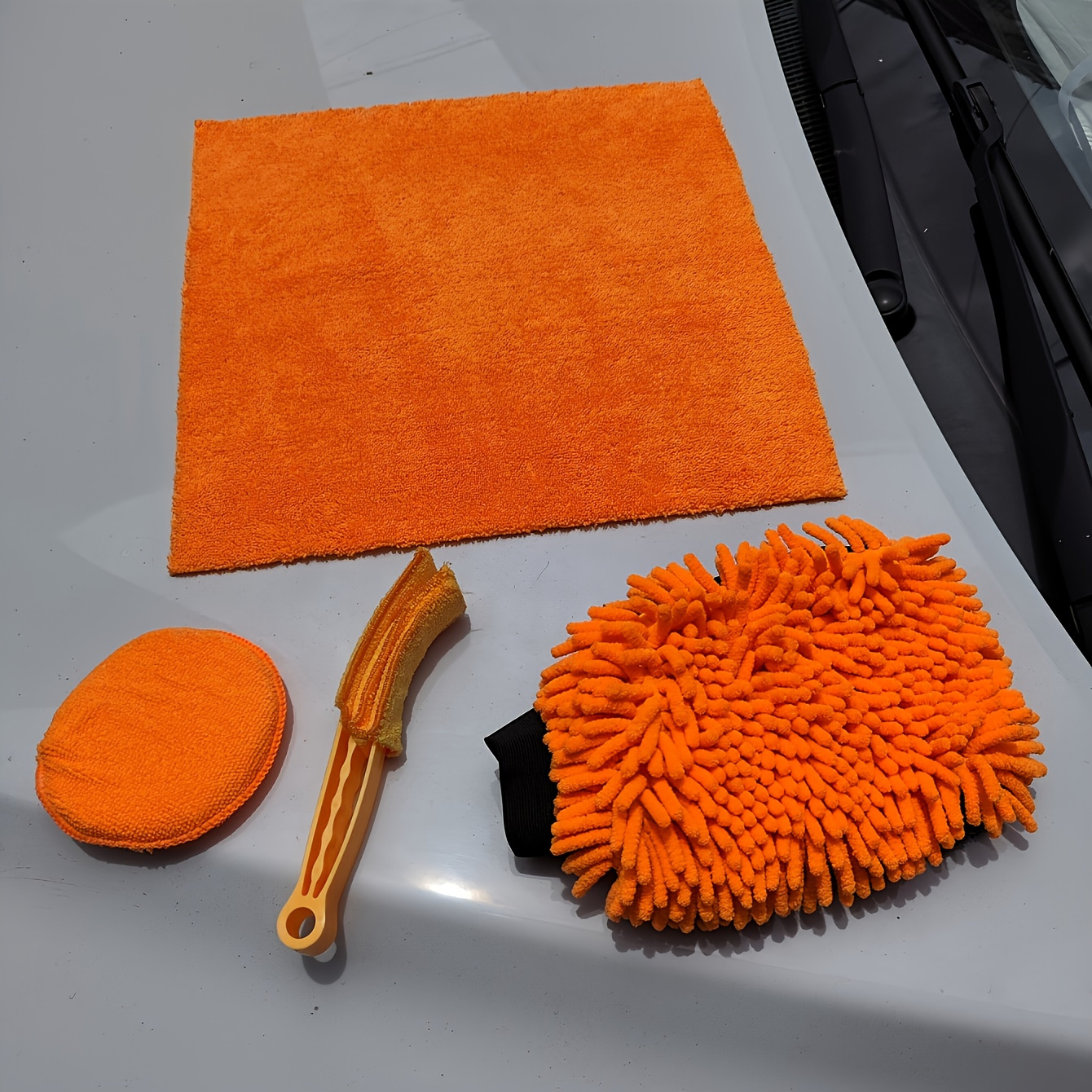 car-wash-kit-car-wash-brush-and-car-wash-towel-chenille-waterproof