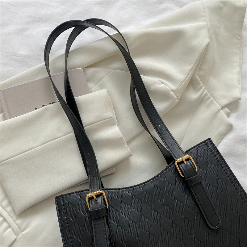 Argyle Embossed Solid Color Underarm Bag Zipper Faux Leather