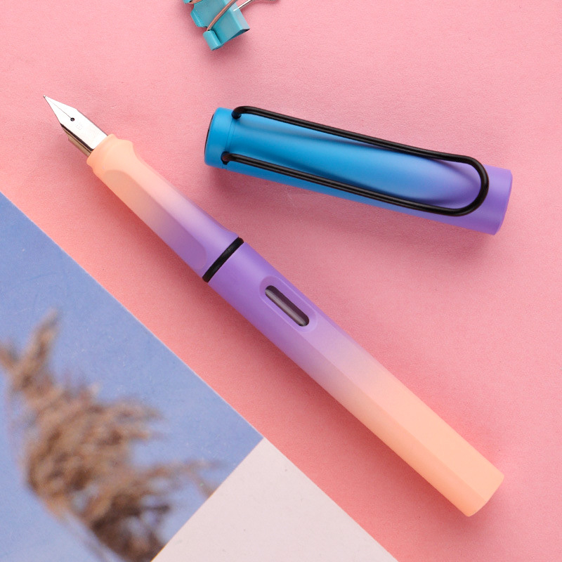 Idée cadeau : le Platinum Carbon Pen, un stylo à plume japonais tout à fait  original ! - Paperblog