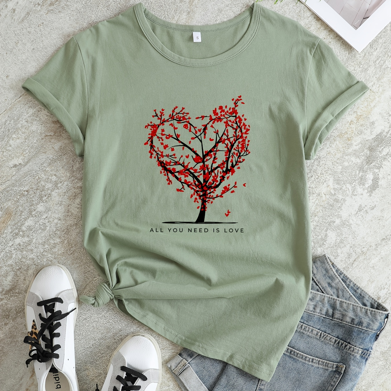 

Cute Heart Print Graphic T-shirt, Cute Cartoon Short Sleeve Crew Neck Shirt, Casual Every Day Tops, Women's Clothing