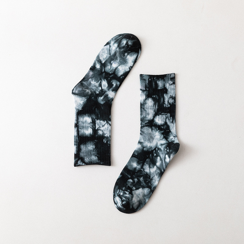 A Pair Of Breathable Tie-dye Print Socks For Men