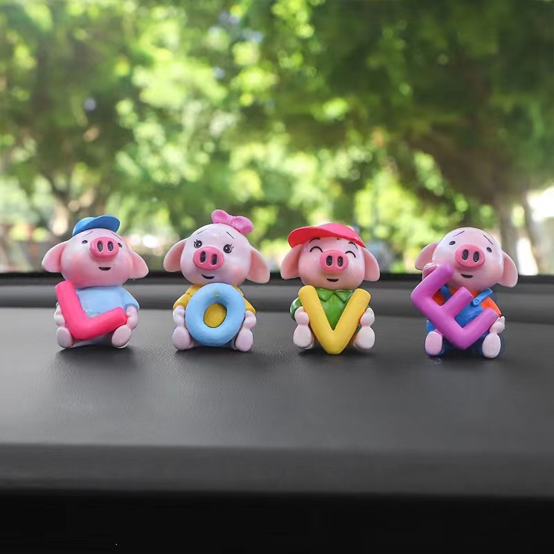  Decoración personalizada para 4 fotos de coche, diseño de muñeco  de cerdo, decoración de cristal para salpicadero de coche (estilo 5, 6.5 x  4.3 in) : Hogar y Cocina