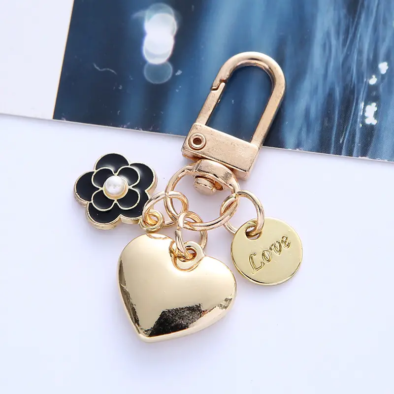 Car Key Chain with Heart and Floral Shapes, Gold Key Ring for Women and Men,Bag Accessories,Temu