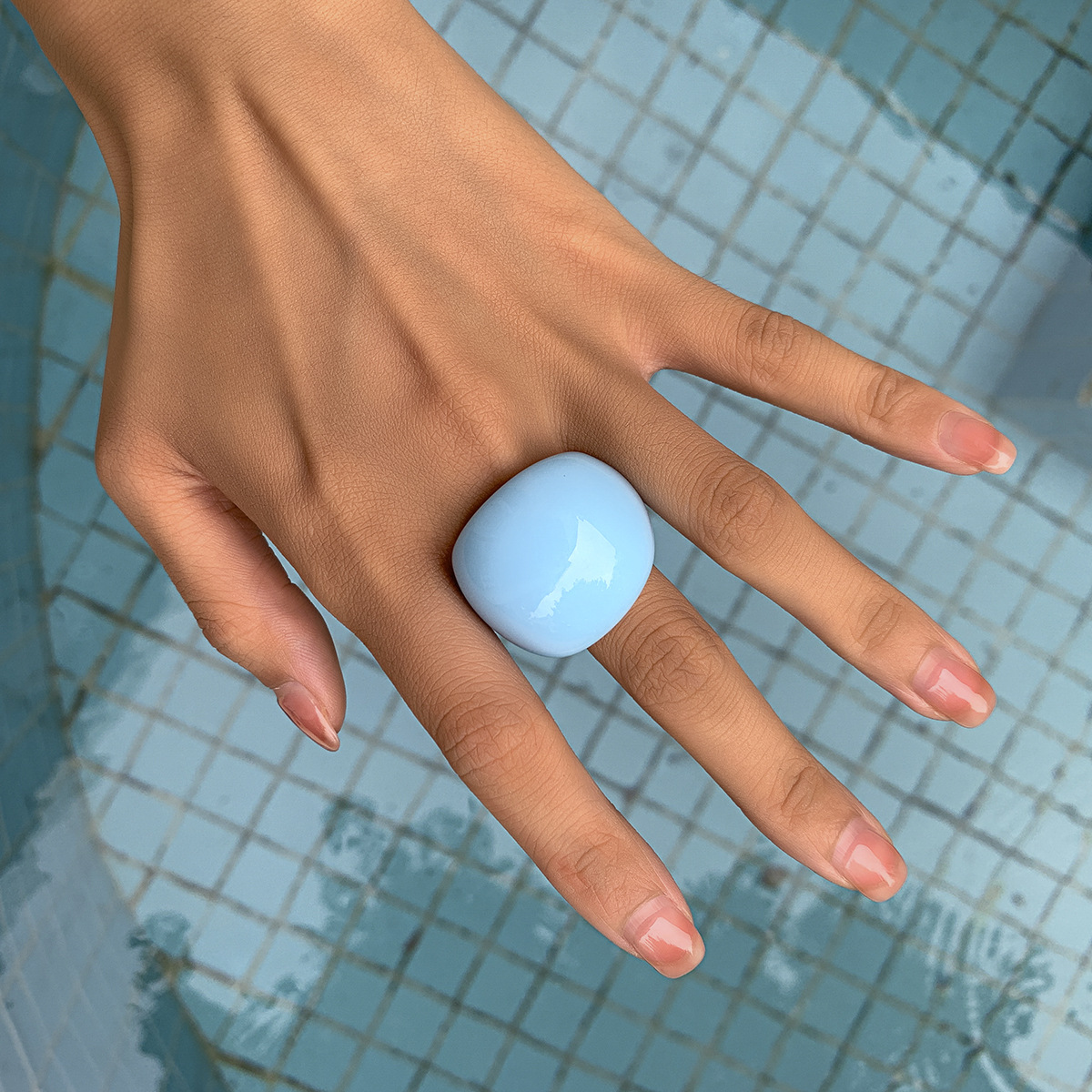Simple Geometric Macaron-colored Curved Ring