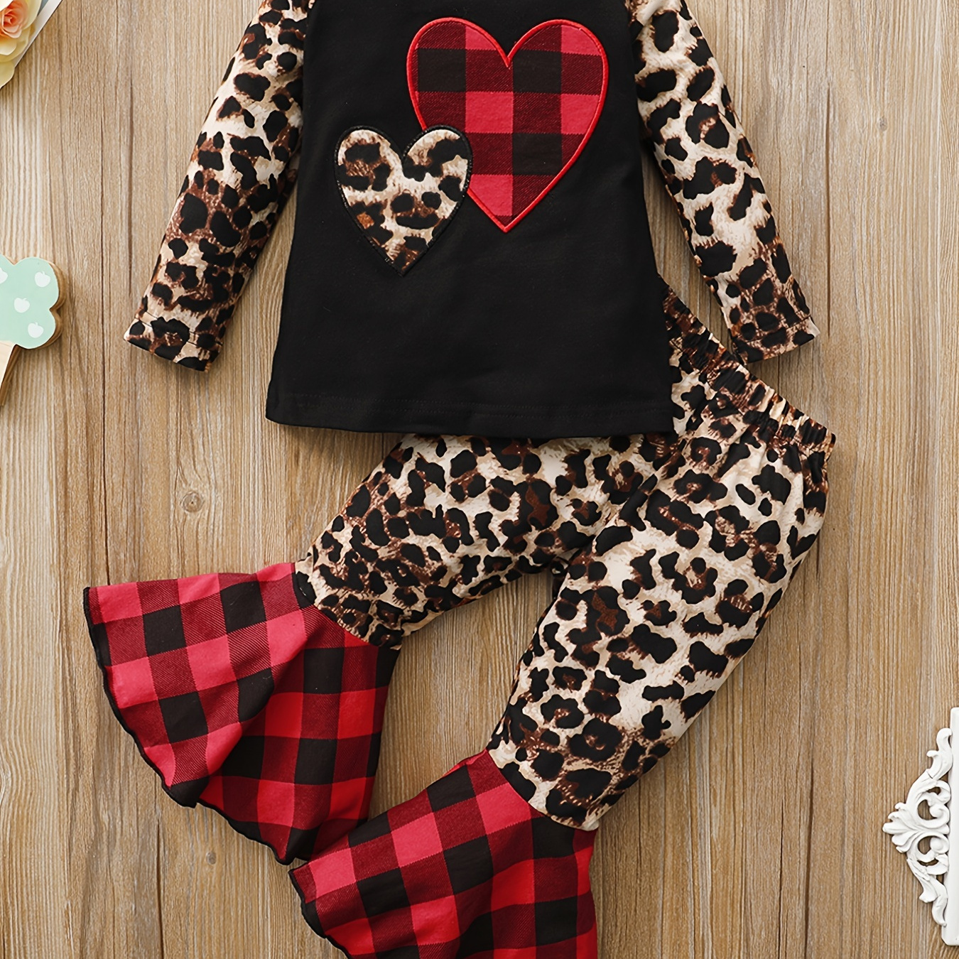 

Toddler Baby Girl Heart Embroidered Long Sleeve Tops + Leopard Plaid Flare Pants Set Baby Kids Clothes For Christmas