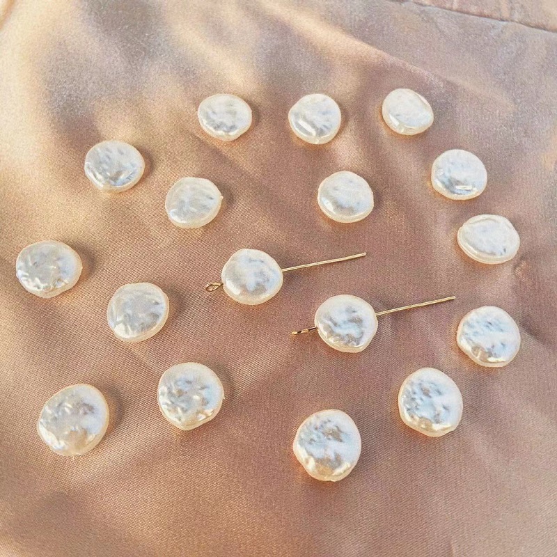 Image of 50 White Round Flat Beads Made Of Resin, Resembling Baroque Pearls, Suitable For Diy Necklaces, Bracelets, Earrings, And Loose Bead Accessories.