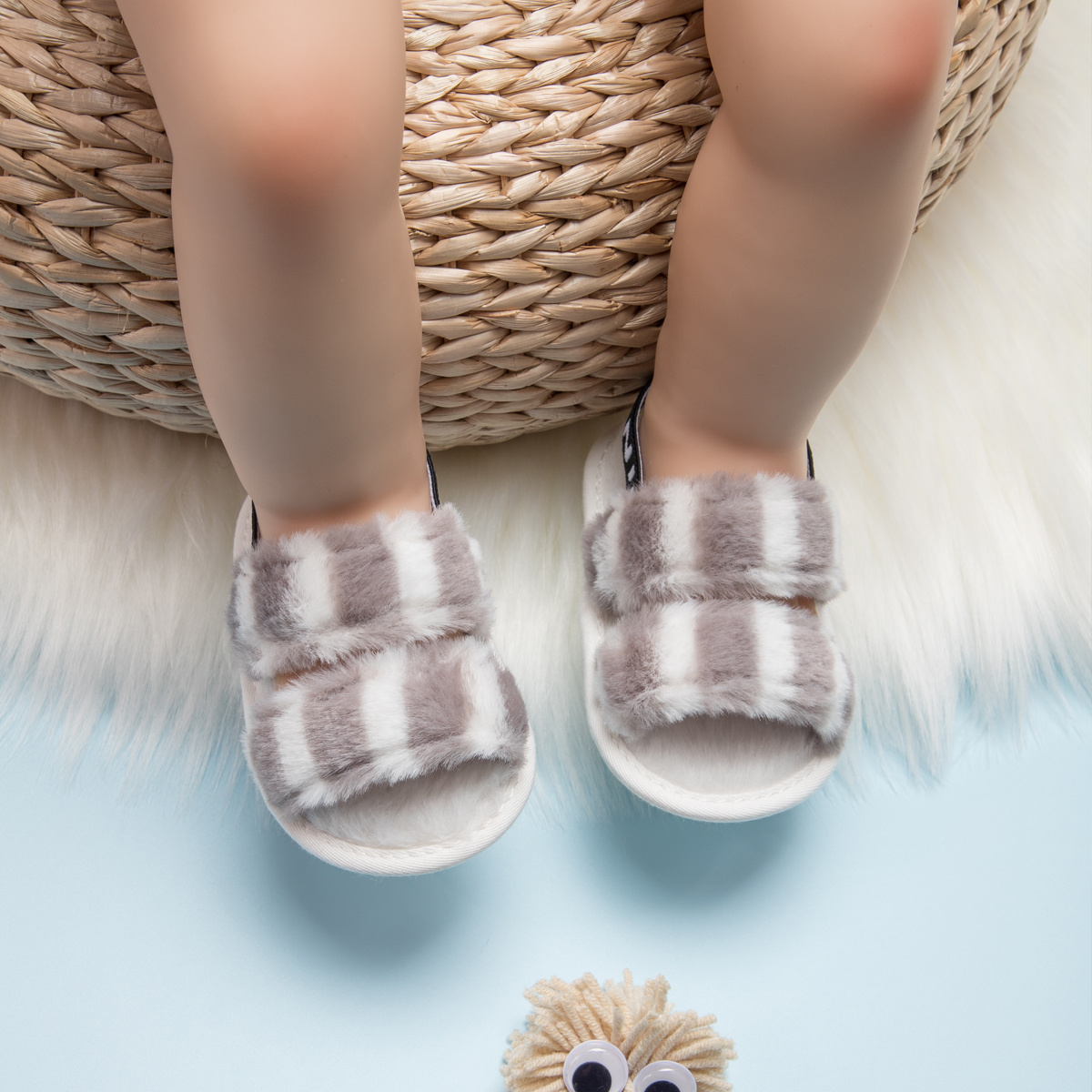 Fluffy girl online sandals