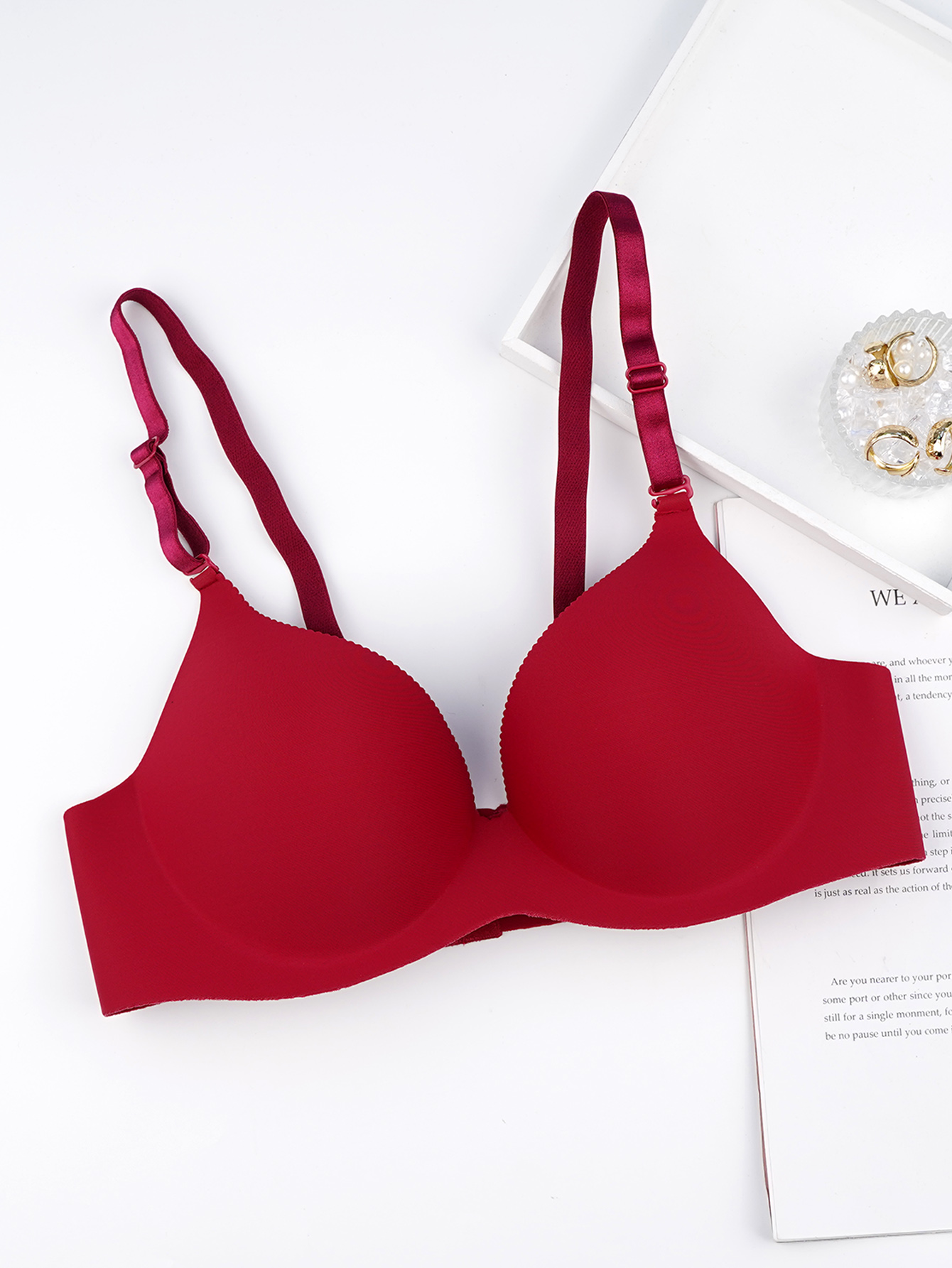 Red Soft & Seamless Push Upbra, Wireless Scalloped Bra (Three Rows Of Three  Buckles), Women's Underwear & Lingerie