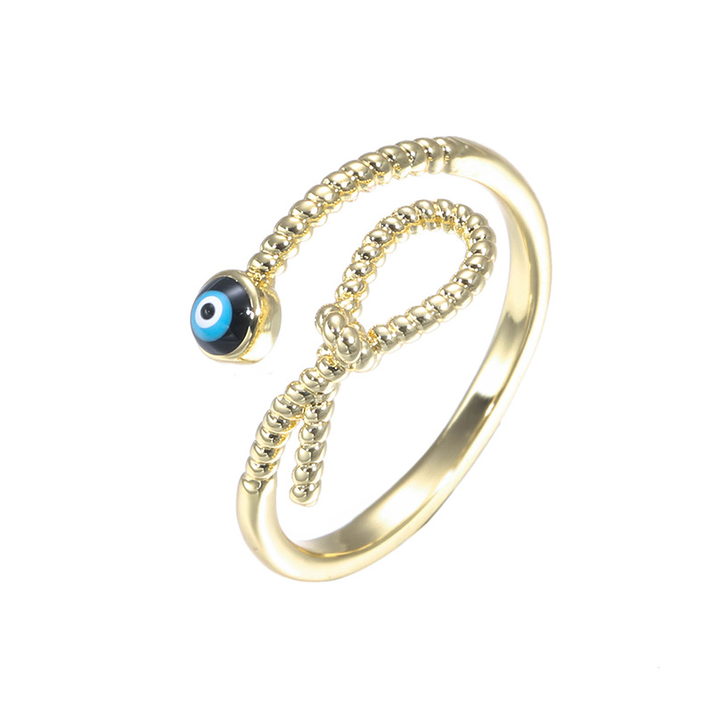 A Simple And Fashionable Eye Ring For Daily Wear