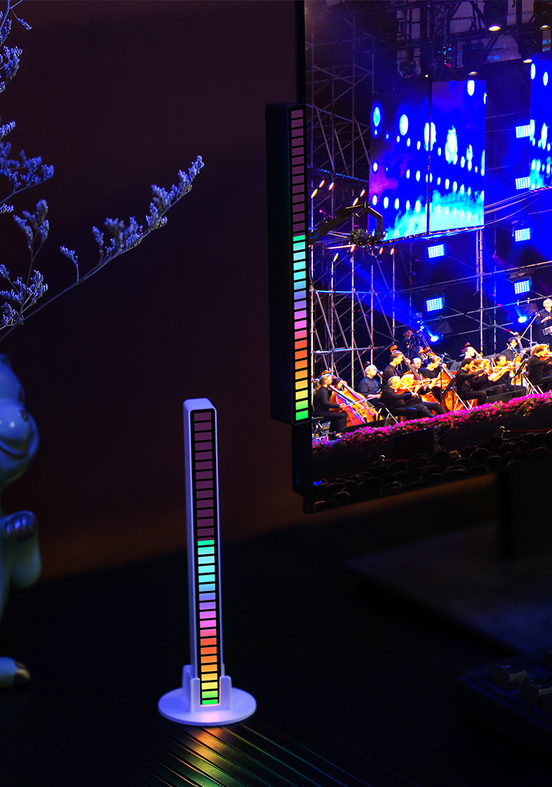 Lampada a ritmo sonoro colorata RGB con USB dettagli 10