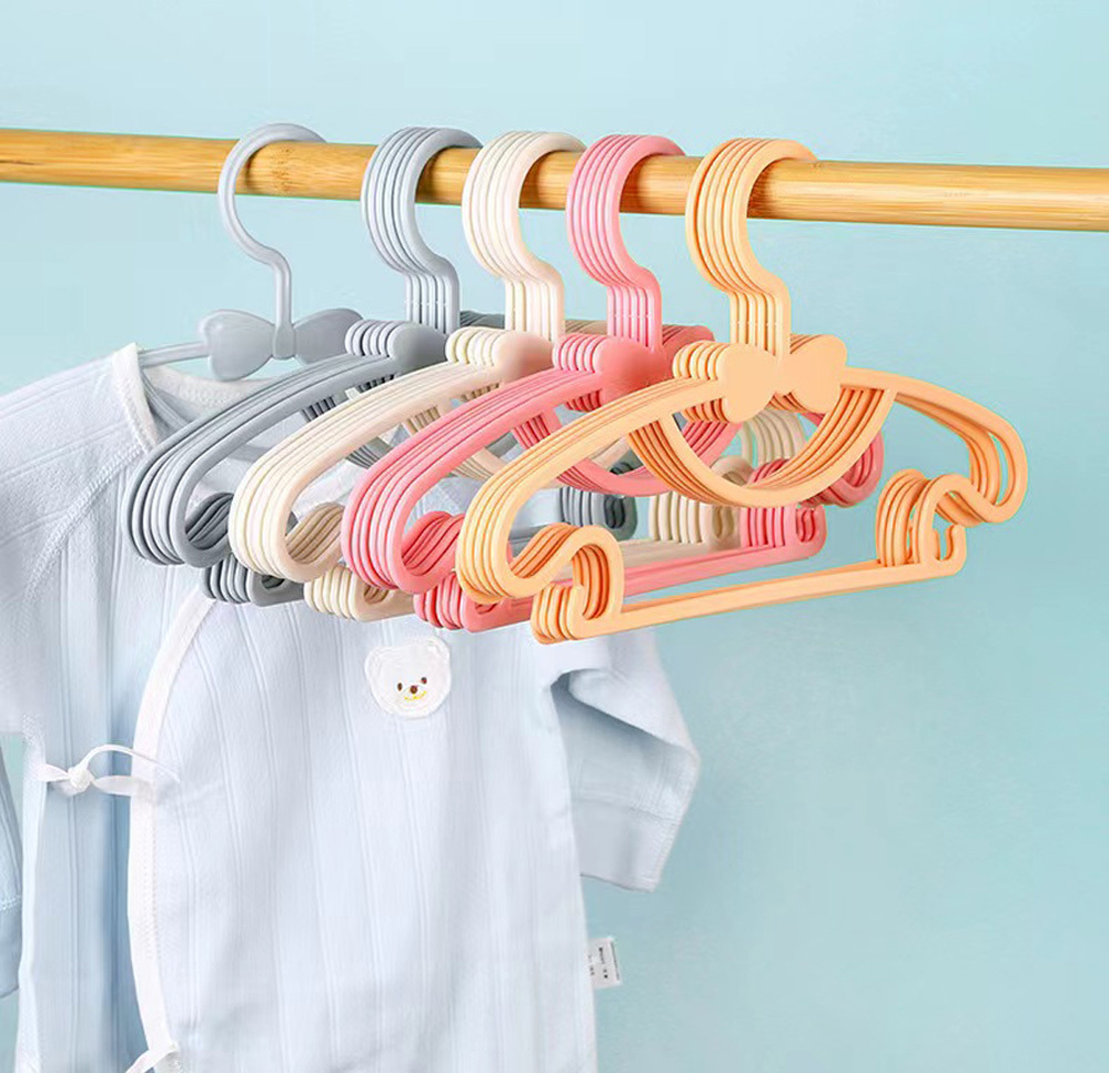 Colgador para ropa de niños - Organizador de ropero para niños - Con  colgadores de terciopelo para ropa de niños (Incluye 10 colgadores para  niños)