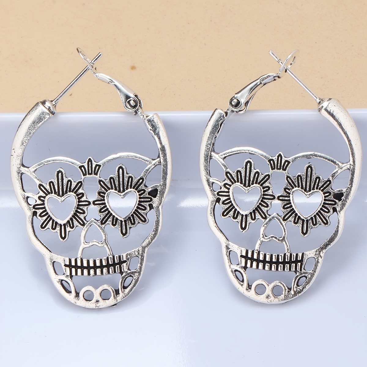 

Unique Skull Heard Hoop Earrings Personality Halloween Party Jewelry Accessories For Women Girls