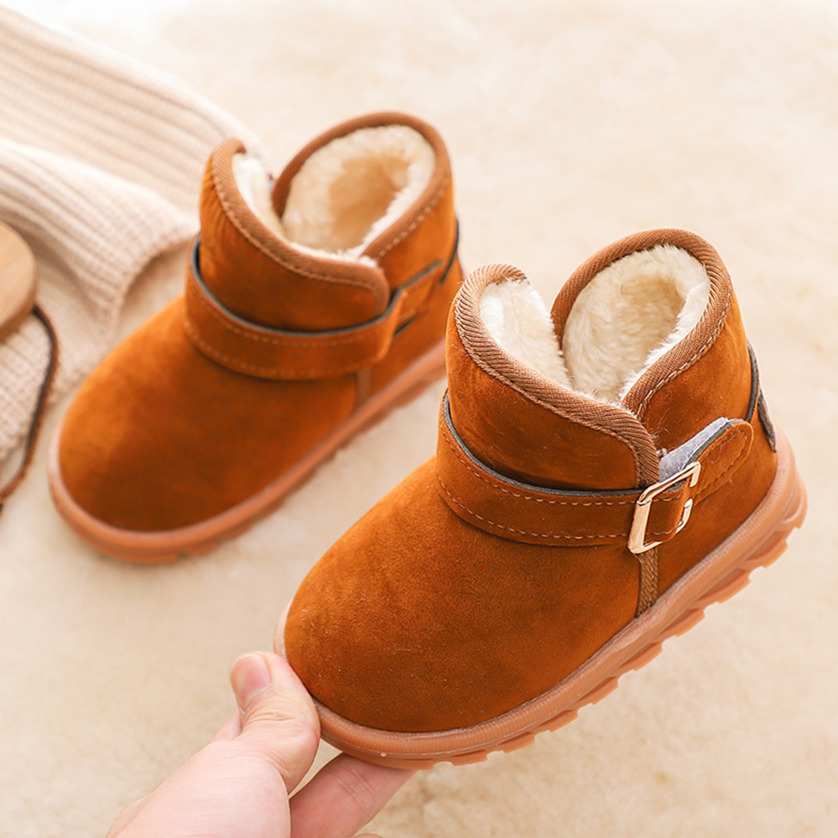 Boots with fur hot sale for toddlers