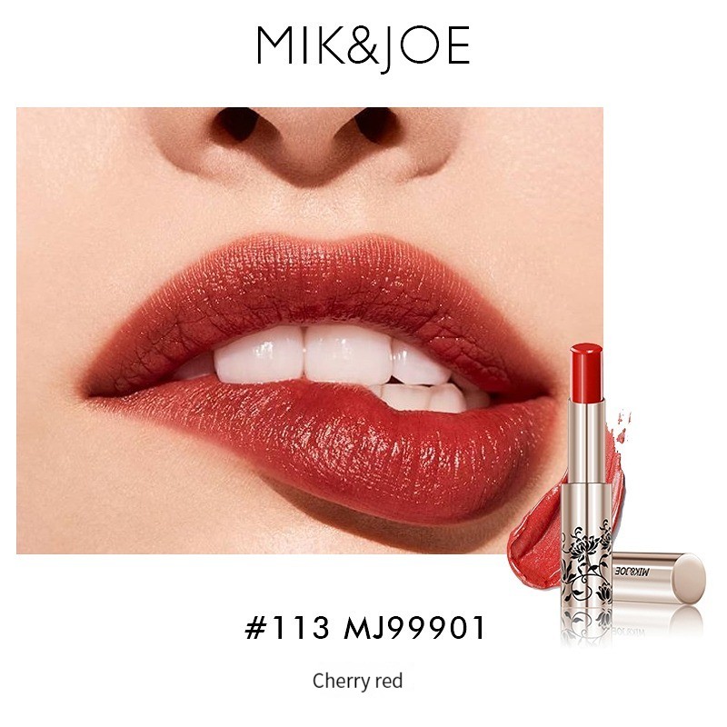 Classic Colour Lipstick in Cherry Red