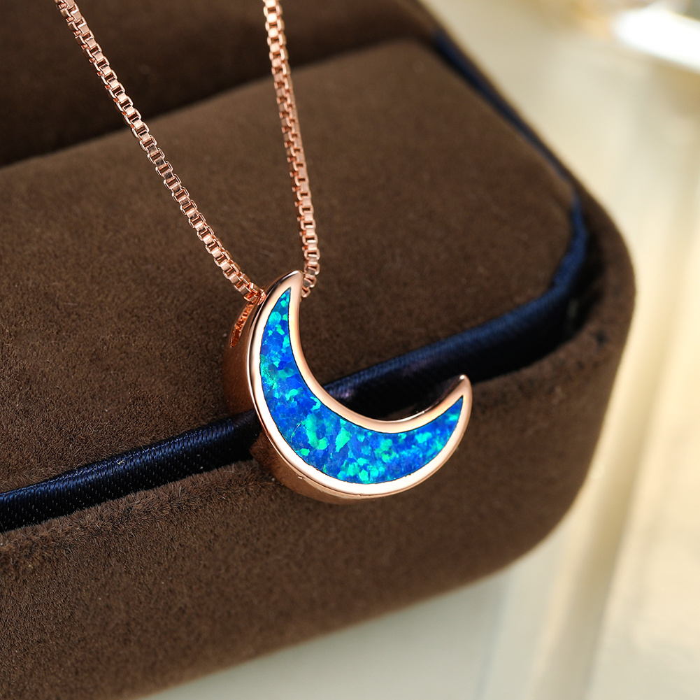 Cute Moon necklace Trendy Moon pendant necklace Trendy Necklace