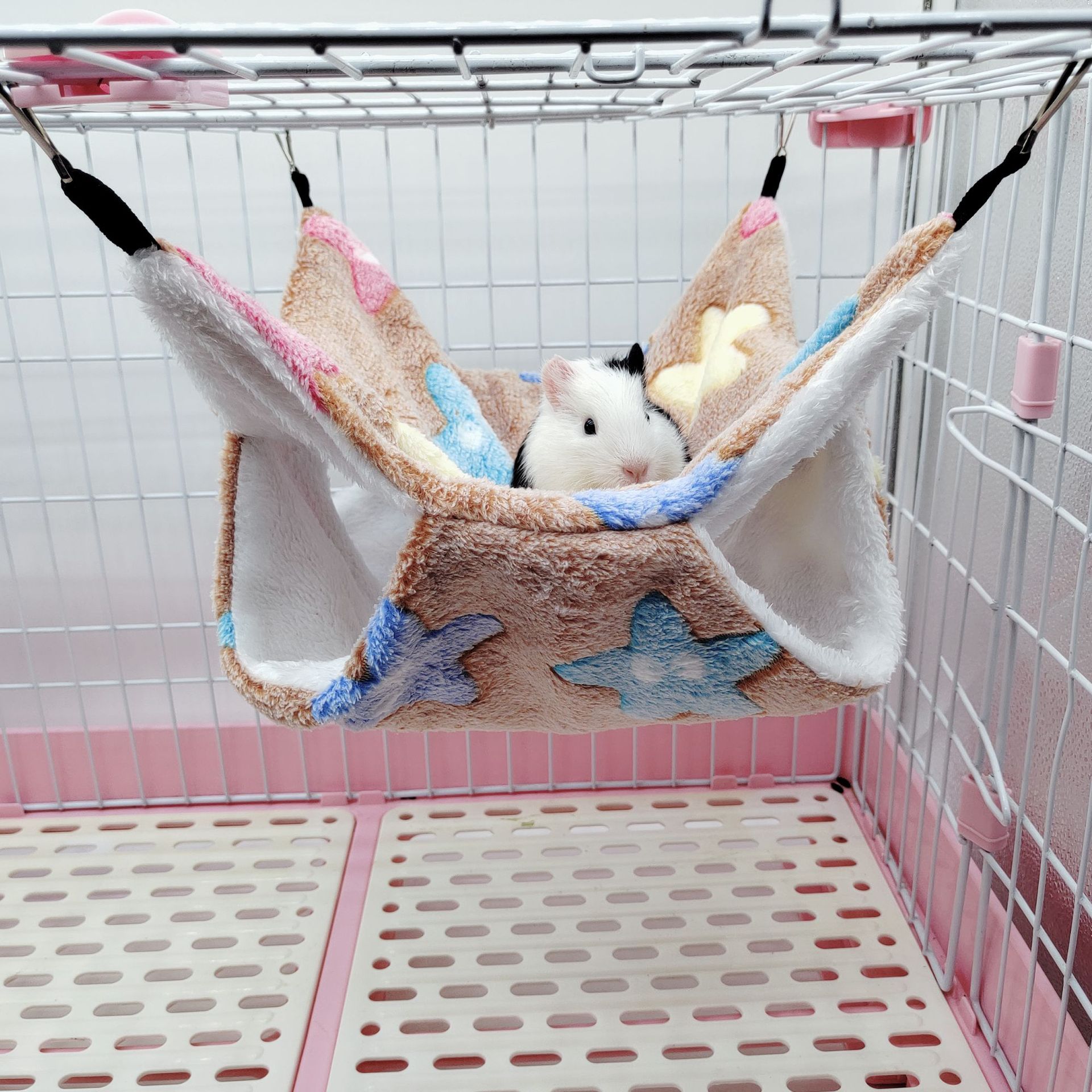 Cozy Hanging Bed for Pet Birds Hamsters and Guinea Pigs - Fun Cage