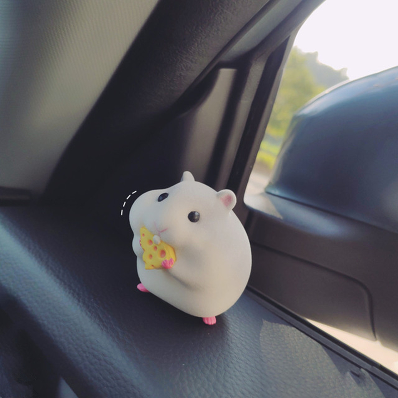 Niedliche Anime stiehlt Hamster Auto Innenraum Dekoration Gourmet Hamster  Figuren Auto Armaturenbrett Dekoration für Auto Zubehör Frau