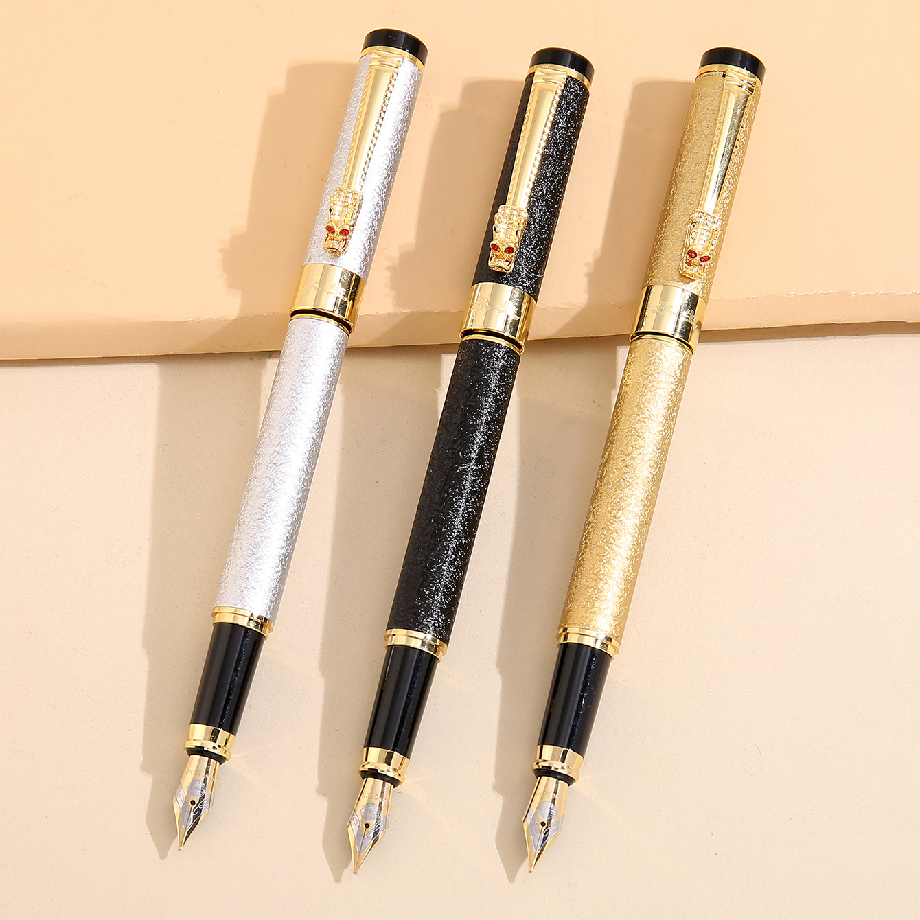 Pluma estilográfica para oficina de negocios, plumas de tinta para escribir,  pluma de tinta con punta de Metal de 0,5mm, moda YONGSHENG