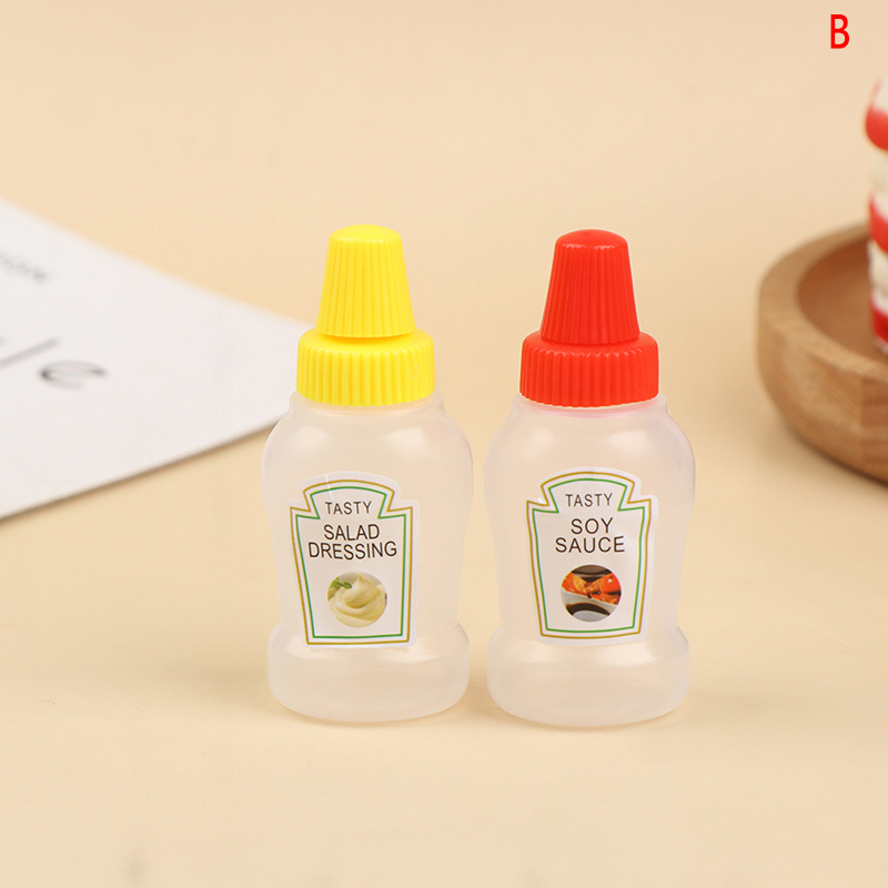 4pcs Mini Portable Plastic Sauce Bottle For Separating Salad