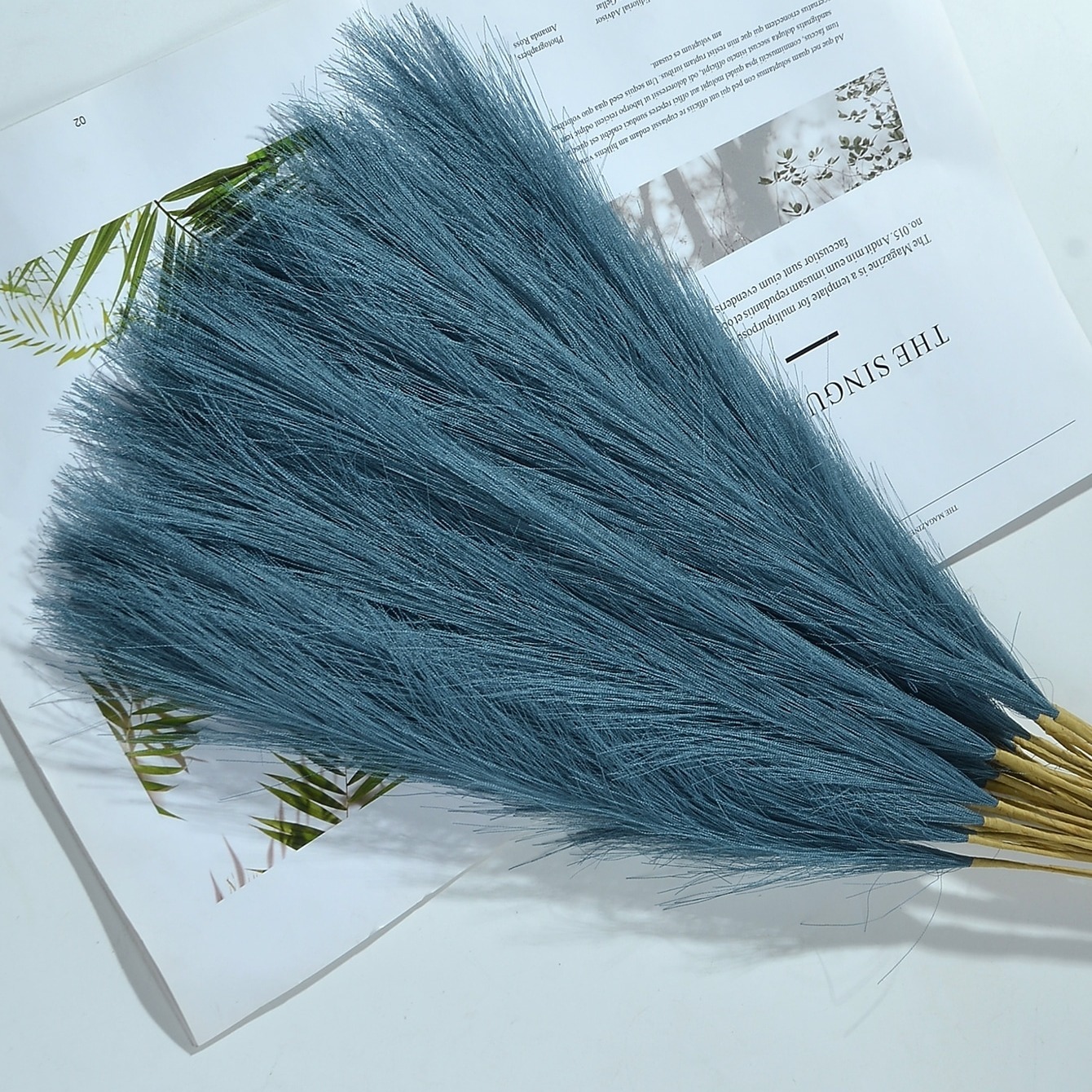 WYTE ORIGIN Collection Artificial Pampas Grass Large Tall Fluffy Faux  Bulrush Reed Grass for Home, Office