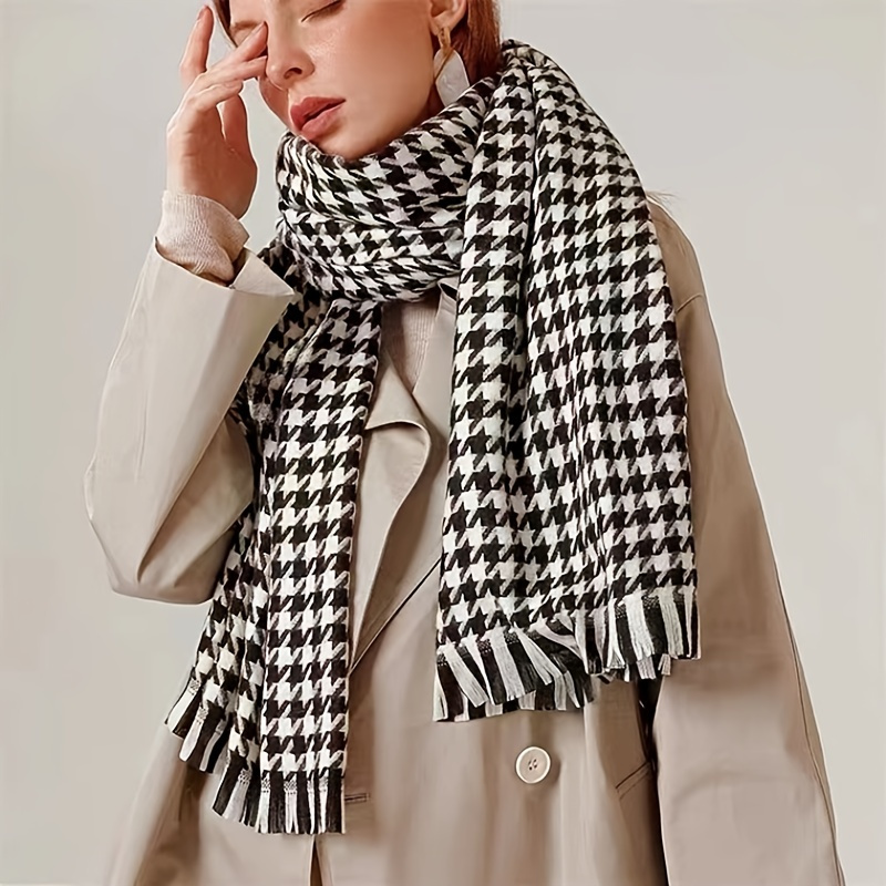 

Fashionable Houndstooth Knitted Scarf For Women - Warm And Luxurious