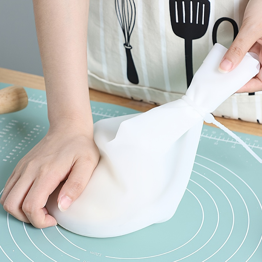 

Silicone Bag - Large Size, Thickened Food-grade Dough Bag, Power-free Manual Bread And Pastry Mixing Pouch With Measurement Marks