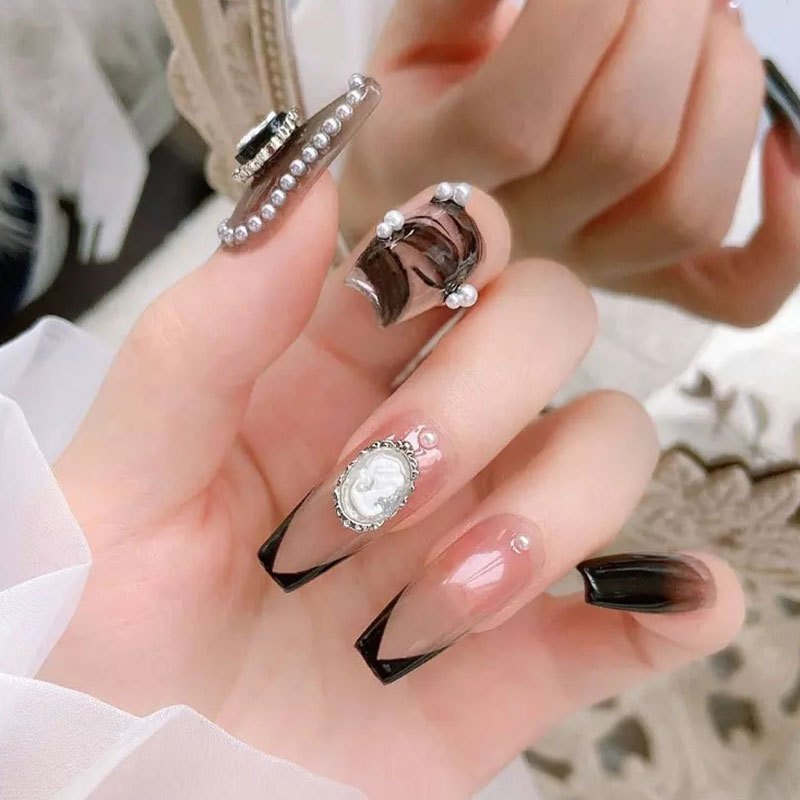 2pcs Vintage Bling Nail Charms Silver