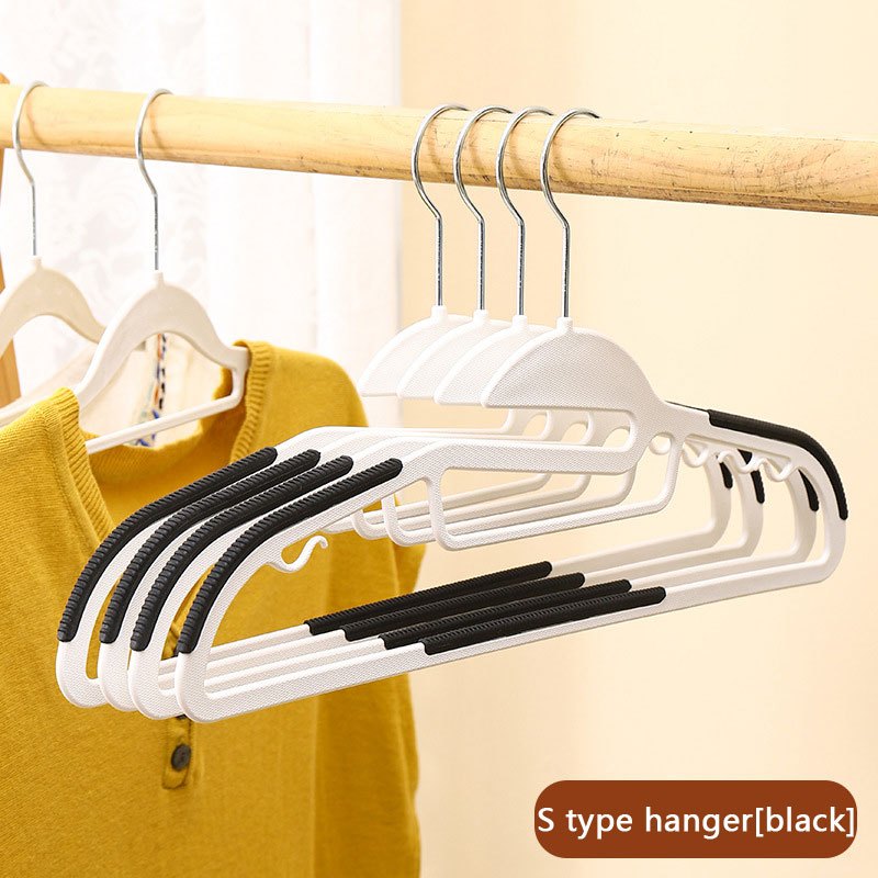Form Black Plastic Clothes hangers, Pack of 10