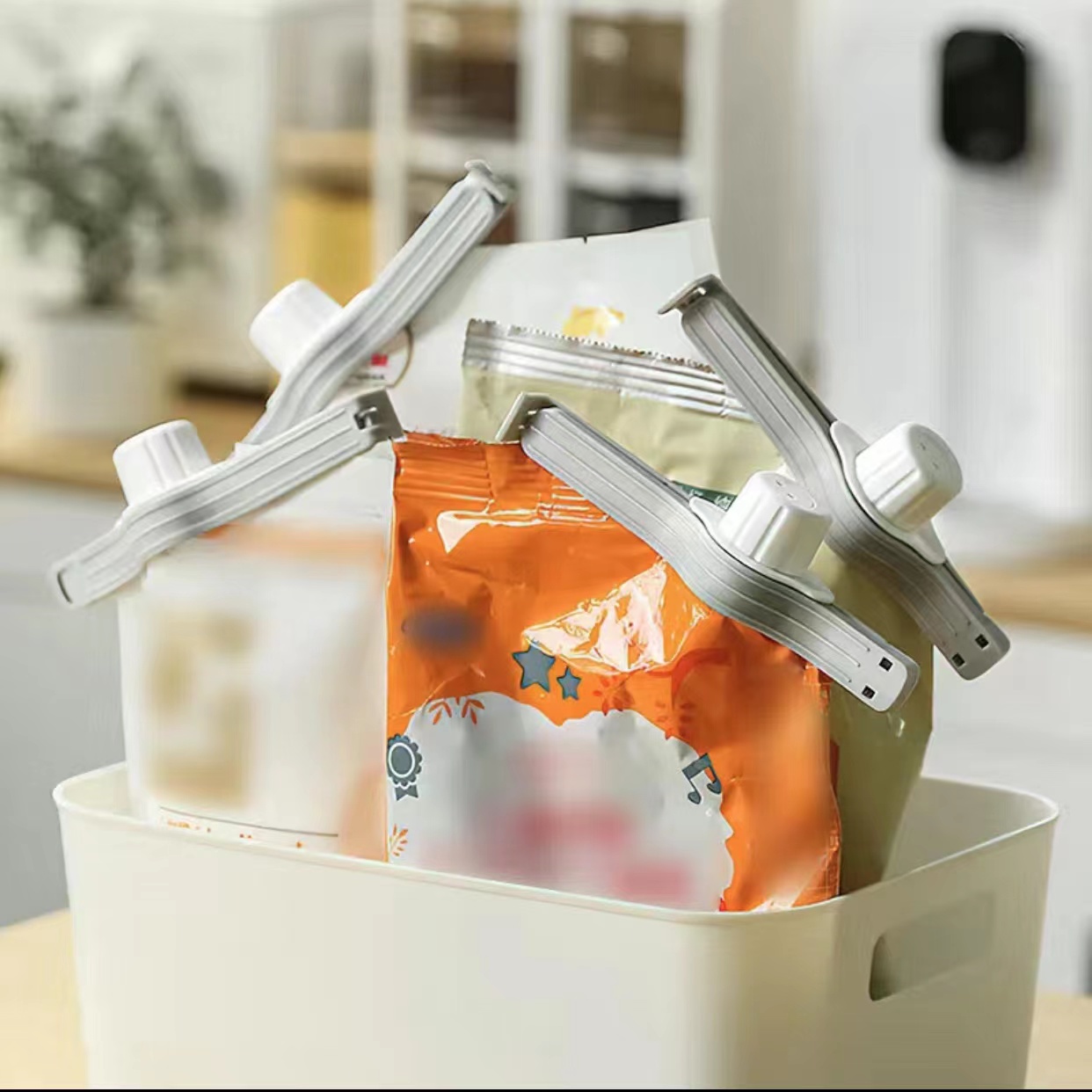 Bag Clips : Food Storage Bags & Containers