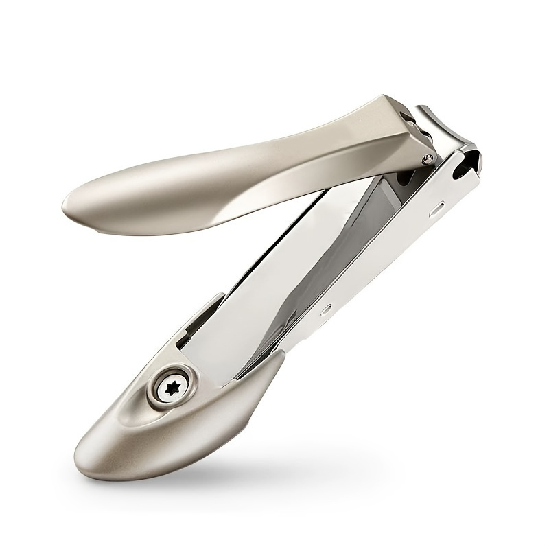 Have you ever seen nail clippers with this splash-proof design? #usefu