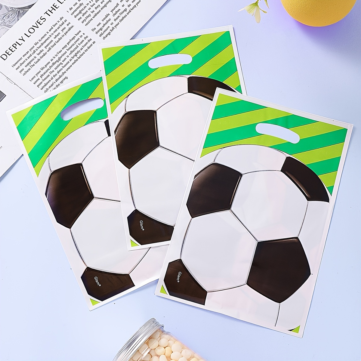 

10pcs Football-themed Party Gift Bags - Perfect For Your Next Celebration!